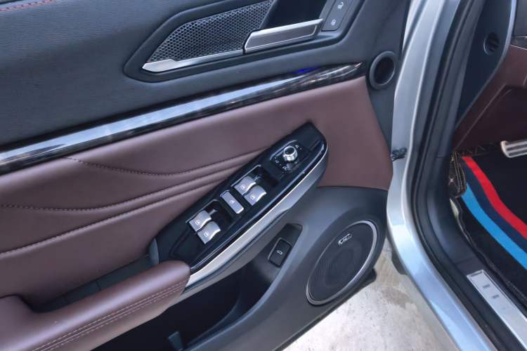 Used Wey VV5 2017 2.0T Flagship Edition
