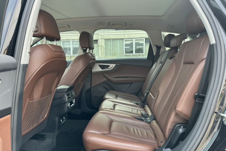 Used Audi Q7 2019 45 TFSI Comfort Model