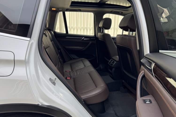 Used BMW X3 2014 xDrive20i X Design Package Interior 5