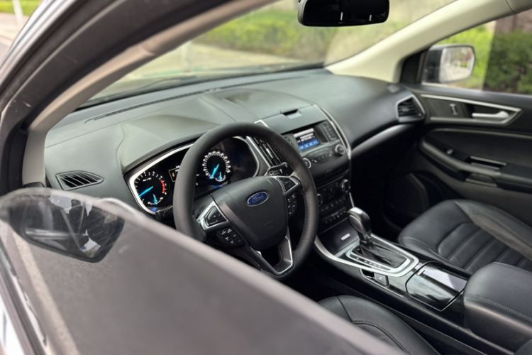 Used Ford Edge 2016 EcoBoost 245 Two-Wheel-Drive Platinum Edition 7-Seater