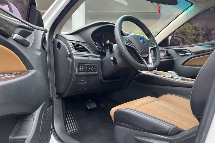 Used BYD Qin New Energy 2017 1.5T Luxury Model Interior 4