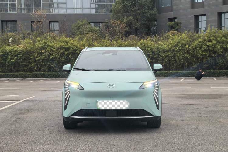 Used AION Y 2023 Younger