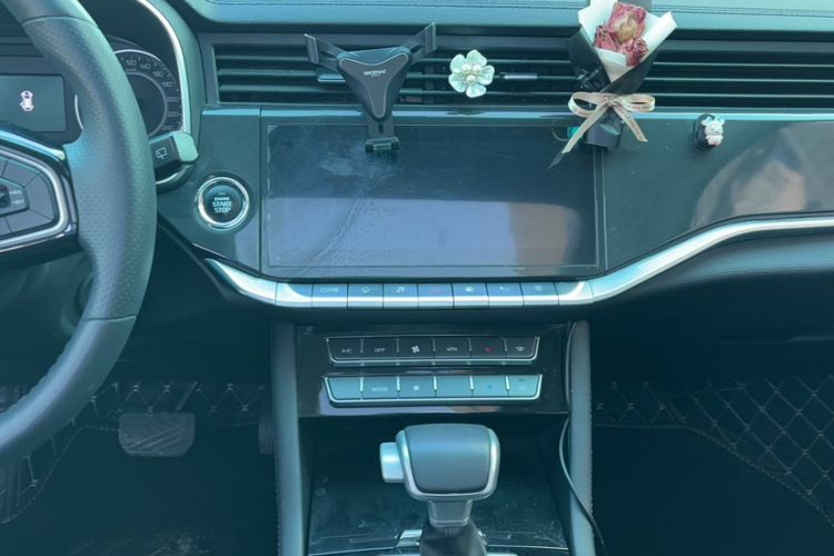 Used Sinotruk VGV U70 2020 1.5T Automatic Smart Enjoyment Elite Version 7 Seats
