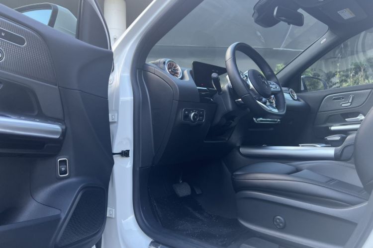 Used Mercedes-Benz EQA 2022 EQA 300 4MATIC Launch Edition
