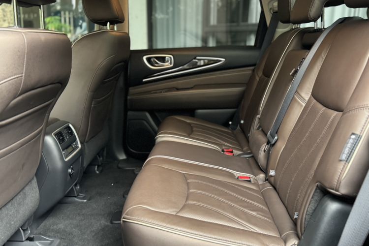 Used Infiniti QX60 2016 2.5 S/C Hybrid Two-Wheel-Drive Excellence Edition China V Standard Interior 5