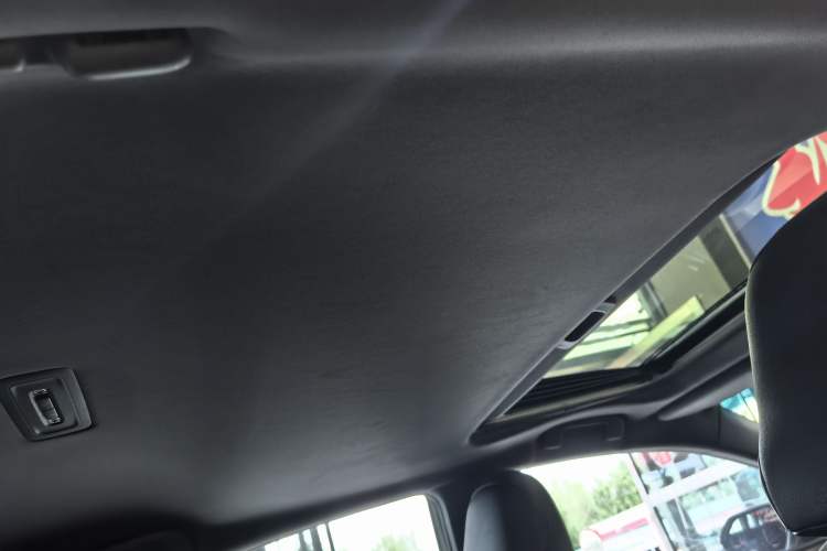 Used Toyota Avalon 2019 2.0L Ambition Edition China VI
