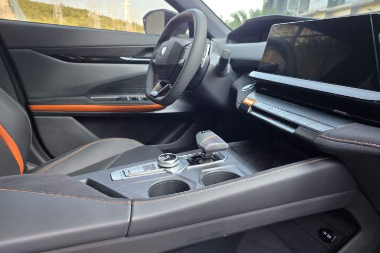 Used CHANGAN UNI-V 2022 1.5T Sport Edition