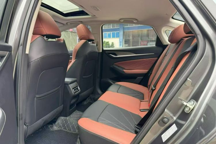 Used CHANGAN Eado 2023 Changan Edition PLUS Blue Whale NE 1.4T GDI DCT Prestige Version
