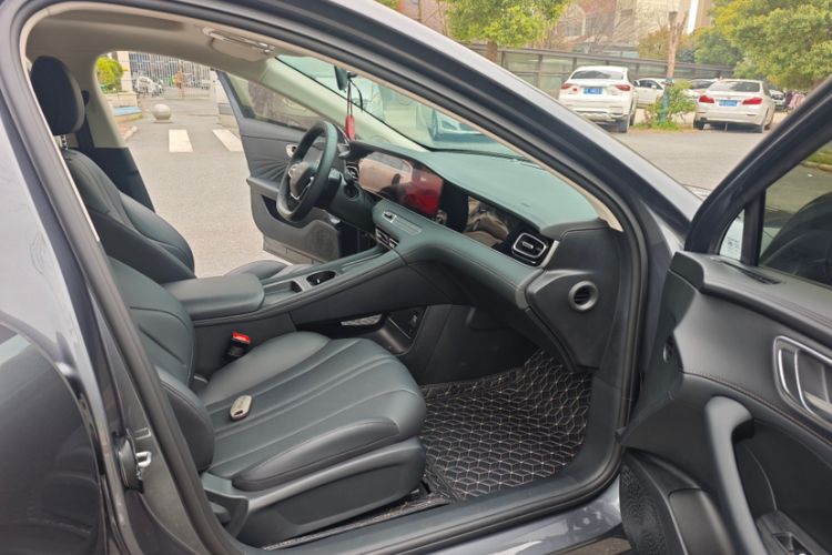 Used Roewe D7 2025 DMH 125km World Champion Edition
