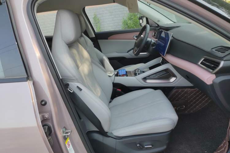 Used BYD Yuan UP 2024 401KM Beyond Edition Interior 6