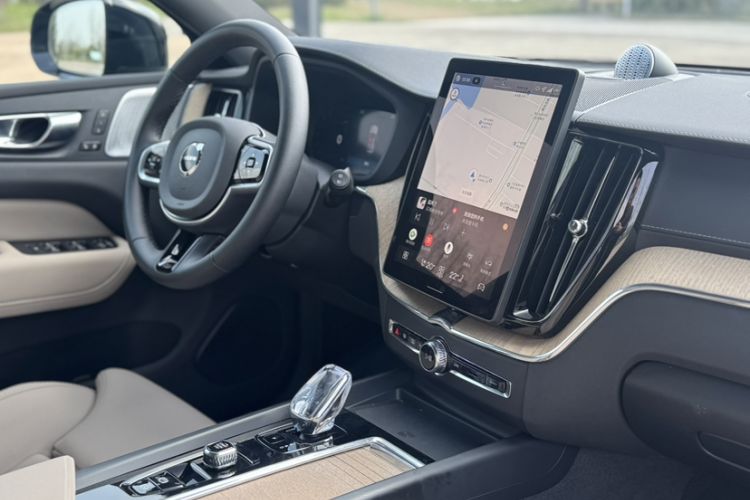 Used Volvo XC60 2026 B5 4x4 SmartDrive Sport Edition
