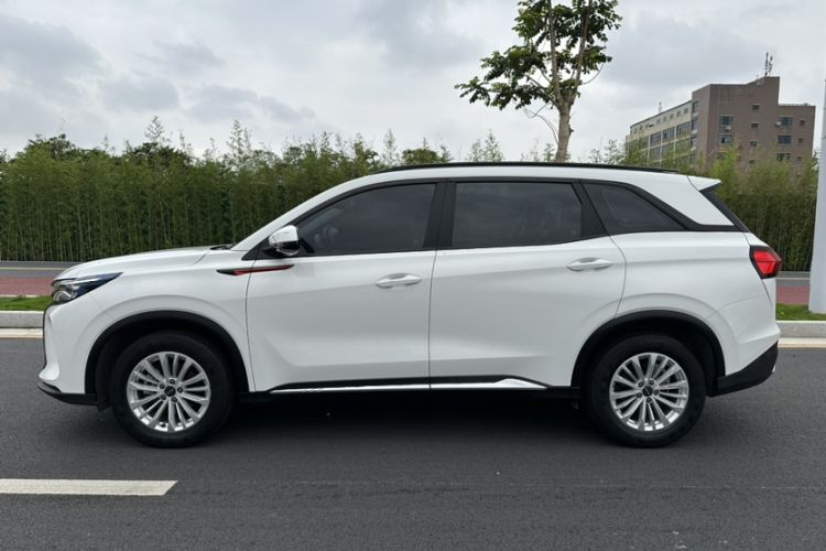 Used Dongfeng Fengon 580 2022 1.5T Automatic Luxury Version Exterior 6