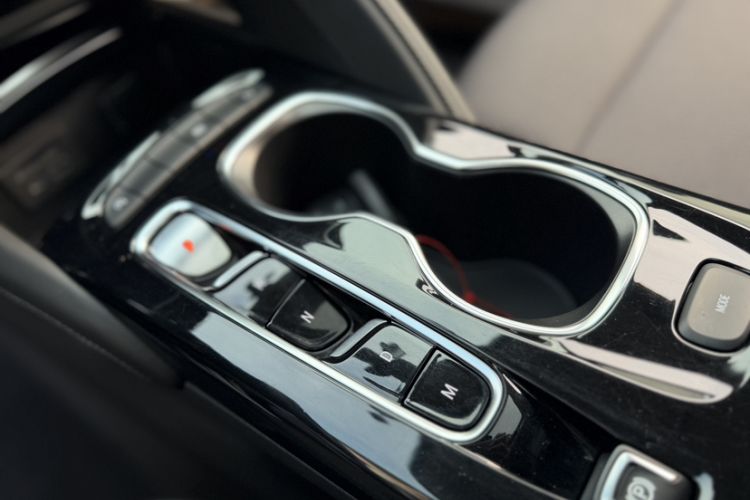 Used Buick Envision 2022 Encore S 552T Two-Wheel Drive Elite Model