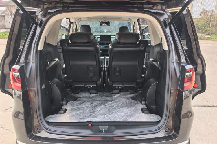 Used Honda Elysion 2024 2.0L eHEV Luxury Edition