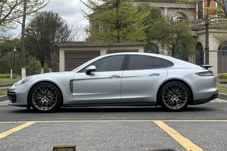 Used Porsche Panamera 2023 Facelifted Panamera 2.9T Platinum Edition
