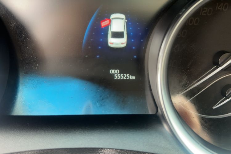 Used Toyota Camry 2023 2.0G Luxury Edition Odometer Close Up