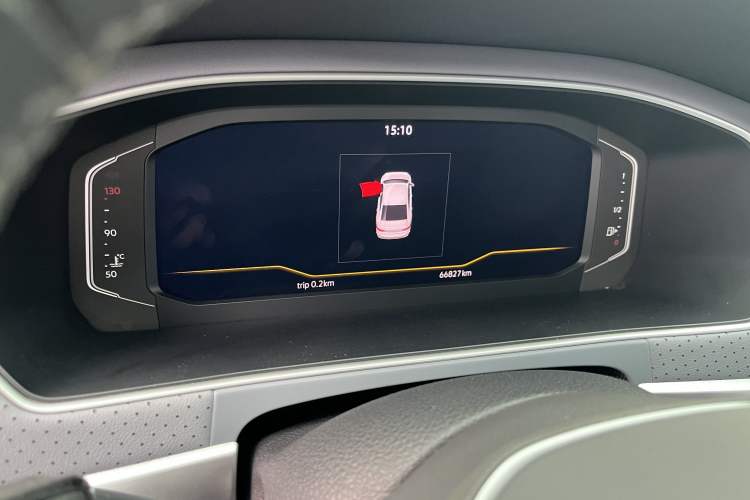 Used Volkswagen Lavida 2023 1.5L Automatic 5 Million Edition Odometer Close Up