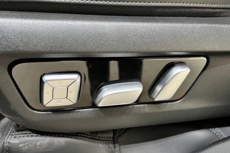 Used Tank 300 2025 2.0T Challenger