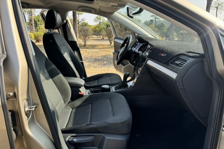 Used Volkswagen Golf 2018 230TSI Automatic Comfort Model
