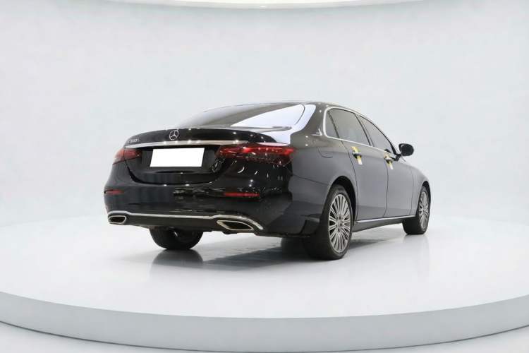 Used Mercedes-Benz E-Class 2023 Updated E 300 L Fashion Edition
