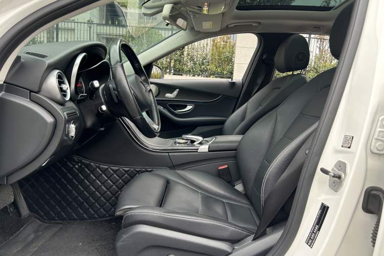 Used Mercedes-Benz C-Class 2015 C 200 station wagon