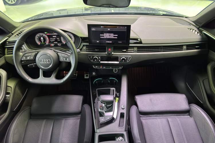 Used Audi A4L 2023 40 TFSI Bang & Olufsen Starry Night Edition Steering Wheel