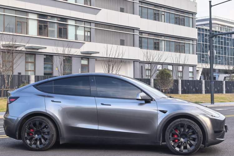 Used Tesla Model Y 2022 Rear-Wheel-Drive Version