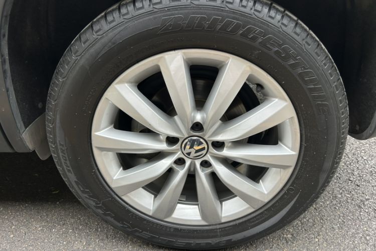 Used Volkswagen Tiguan 2016 2.0 TSI Four-Wheel Drive Standard Version