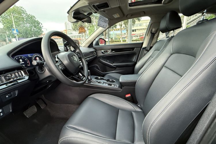 Used Honda Civic 2023 240TURBO CVT Dynamic Edition
