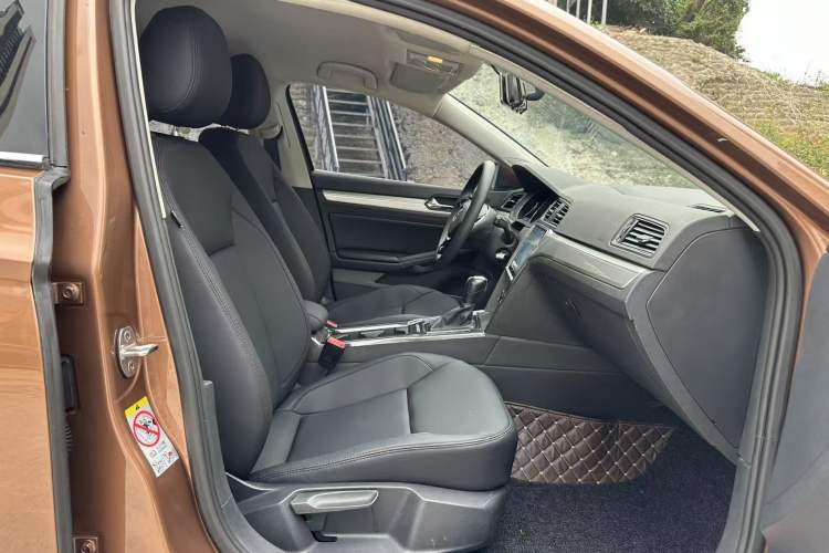 Used Volkswagen Lamando 2018 230TSI DSG Fashion Edition Interior 7