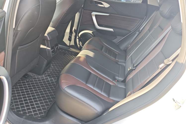 Used Wey VV5 2021 1.5T Two-Wheel Drive Smart Pioneer
