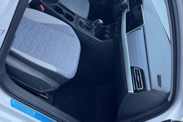 Used Volkswagen Lavida 2023 300TSI DSG Full-Comfort Edition