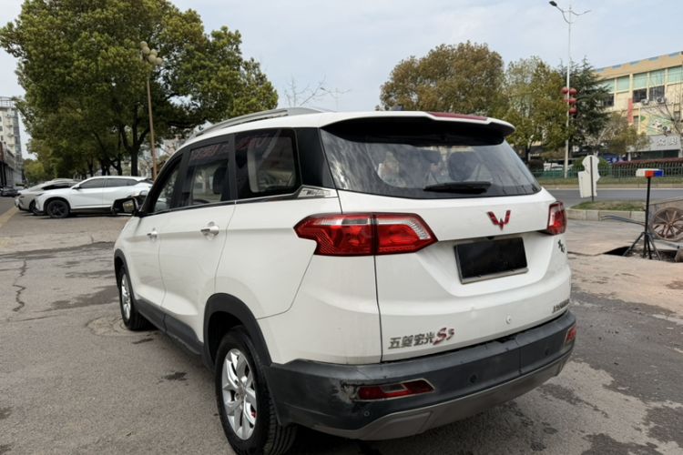 Used Wuling Hongguang S3 2018 1.5L Manual Luxury Model China V Standard