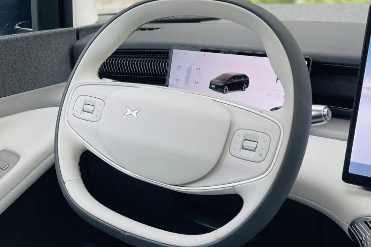 Used XPeng X9 2024 702 Ultra-Long Range Max Interior 6