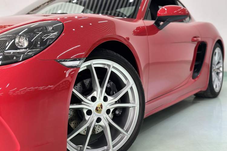 Used Porsche 718 2020 Cayman 2.0T Exterior 2