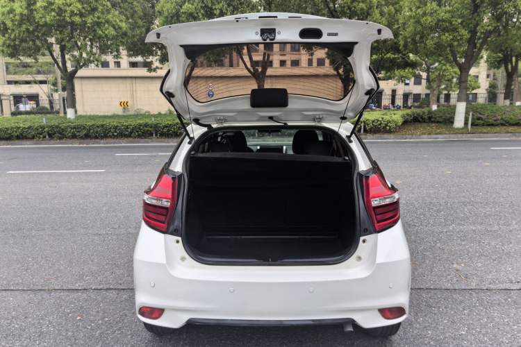 Used Toyota YARiS L Zhi Xuan 2016 Revised 1.5E CVT Charming Edition