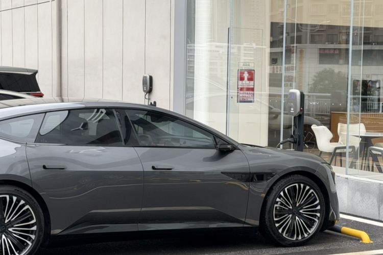 Used Avatr 12 2025 Updated Ultra All-Electric Four-Wheel Drive
