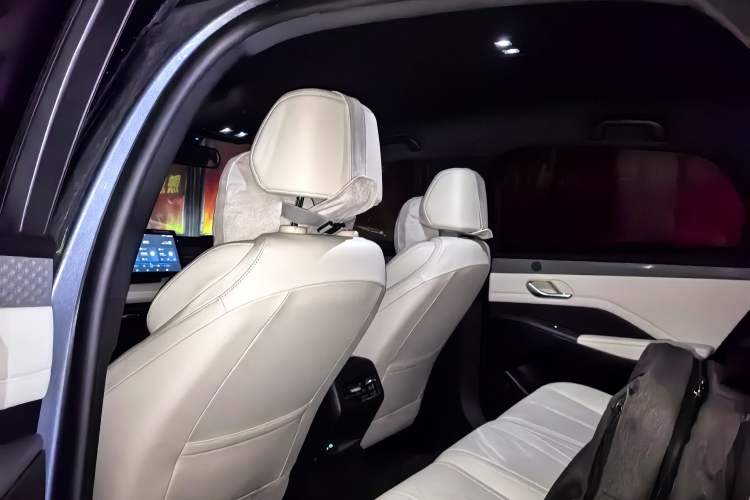 Used BYD Qin PLUS 2025 DM-i Smart Drive 55KM Leading Model Headliner