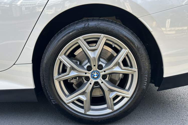 Used BMW i3 2024 eDrive 35 L Exterior 7