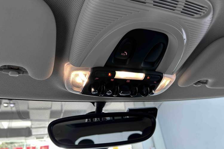 Used MINI 2021 1.5T ONE Interior 5