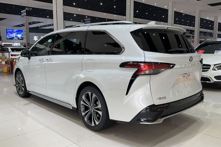 Used Toyota Granvia 2024 2.5L Hybrid Prestige PLUS Edition
