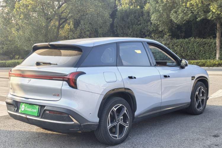 Used NETA L 2024 Extended-Range 310 Flash-Charge Red Edition
