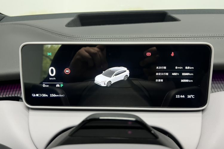 Used Nio ET5T 2025 75 kWh Touring Odometer Close Up