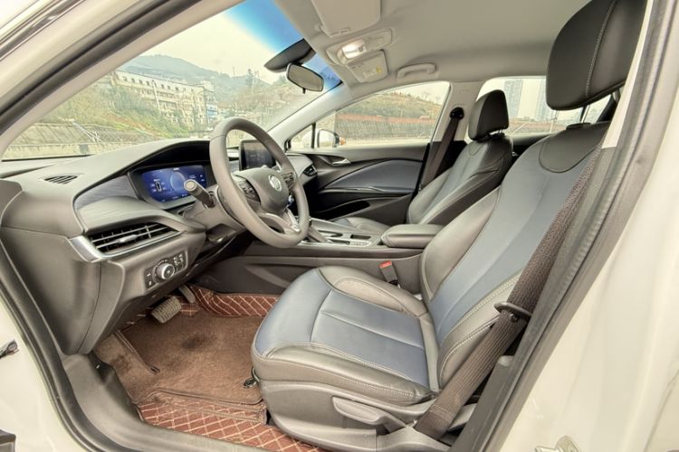 Used Buick Velite 6 2023 Revised Version 430 km Range – Commuter Edition Interior 5