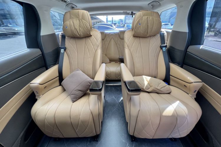 Used Denza D9 2022 DM-i 970 Four-Wheel Drive Flagship Model
