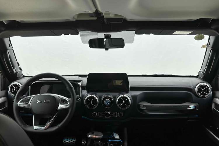 Used BAIC Off-Road BJ40 2024 2.0T Urban Hunter Honor Edition