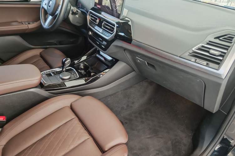 Used BMW X3 2022 Restyled xDrive25i M Sport Package Interior 5