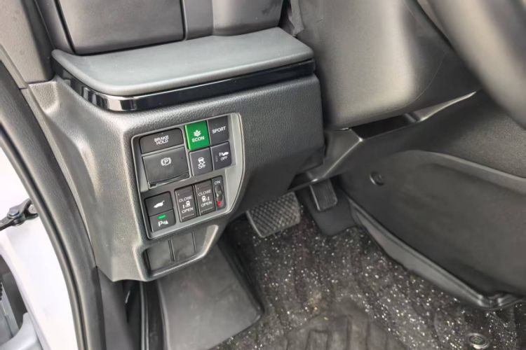 Used Honda Elysion 2024 2.0L eHEV Luxury Edition