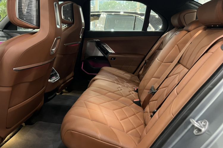 Used BMW 7 Series 2023 740Li Luxury Edition M Sport Package