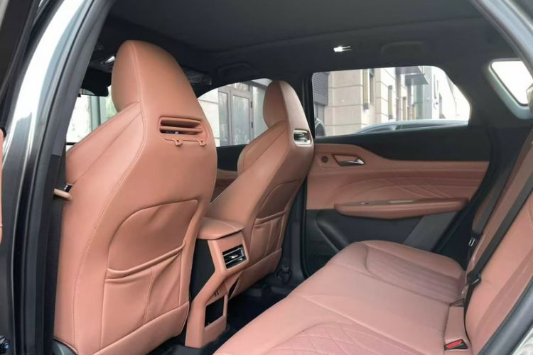 Used CHANGAN UNI-Z New Energy 2024 Blue Whale Smart Electric iDD 125km Beyond Edition Interior 4